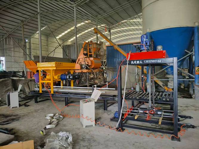 水泥構件布料機廠家怎么選?專業直銷設備助力預制構件量產